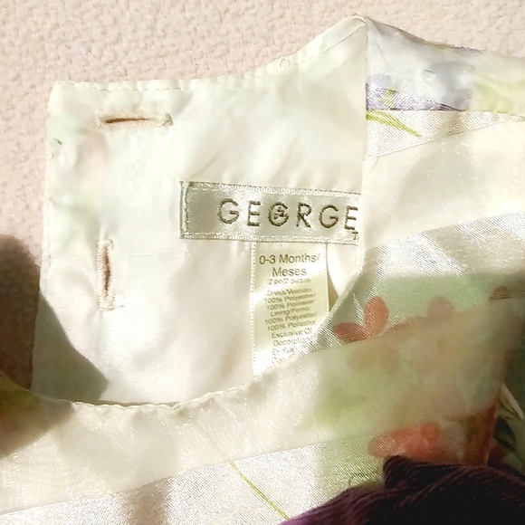 Infant Girls 0-3 months Floral Print Dress - Picture 2 of 3